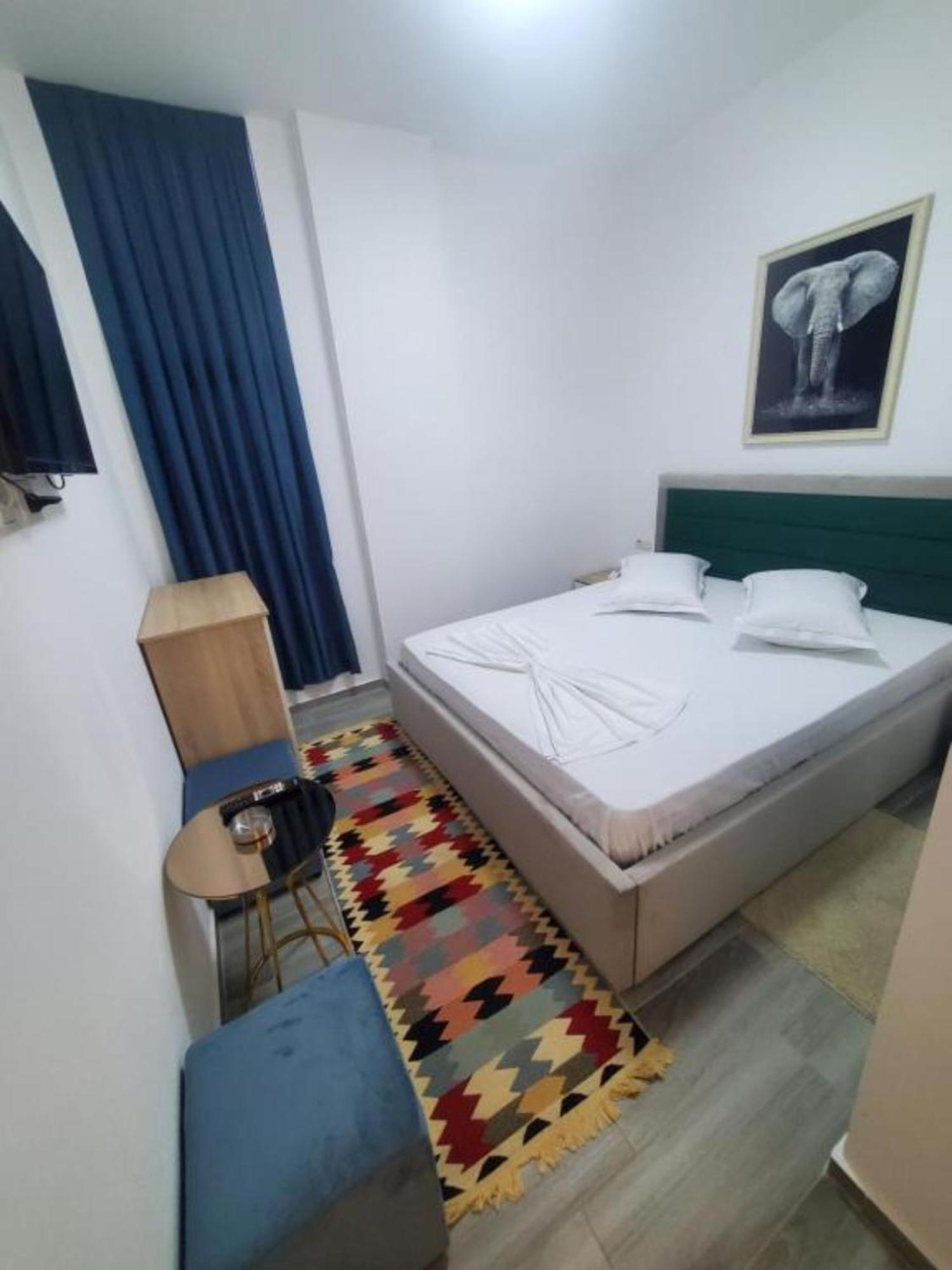 Bs Hotel Durres Exterior photo